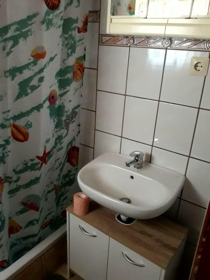 Apartament Ana & Stela Karlobag Zewnętrze zdjęcie